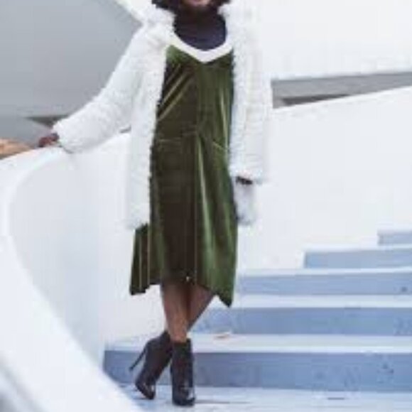 NWOT Green Velvet Midi Dress with Mesh Trim Detail - Picture 5 of 13